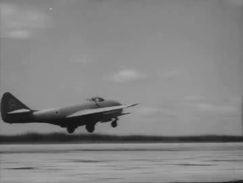 IPN MiG-9 fly.jpg