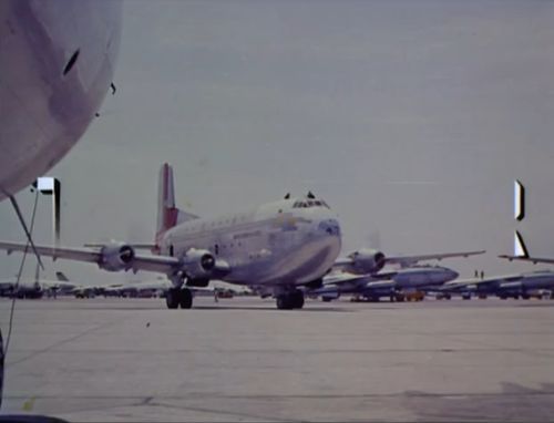 SAC C-124 taxiing.jpg