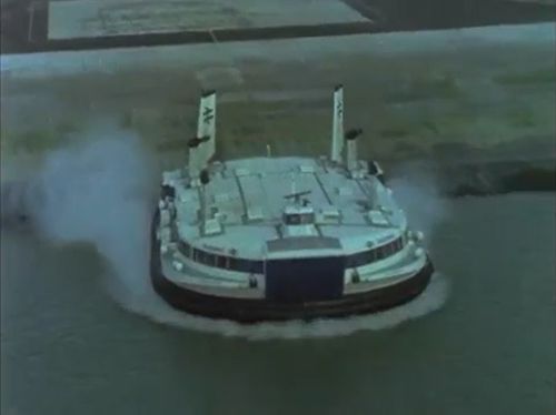 FtSttLB hovercraft.jpg