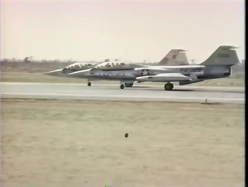 VS--YouTube-TheStarfighters1964fullmovie-17’32”.jpg