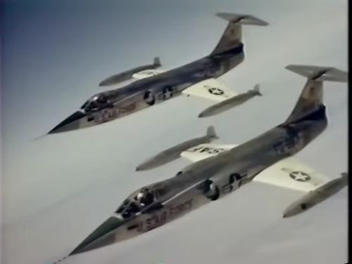 VS--YouTube-TheStarfighters1964fullmovie-3’21”.jpg
