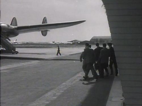 VideoScreenshot--AuxYeuxduSouvenir-1948-20’29”.jpg