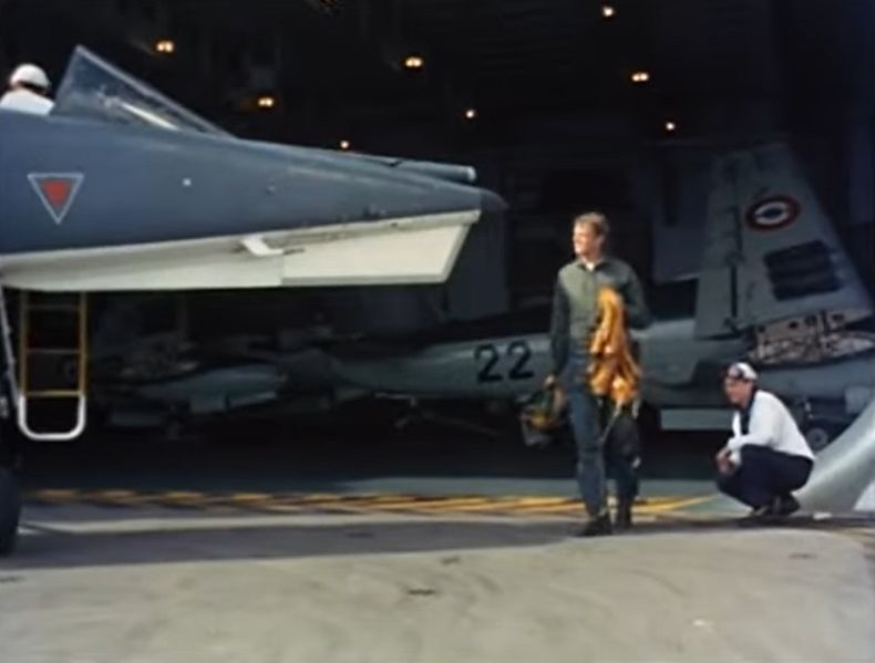 File:CdC S3E07 B22.jpg