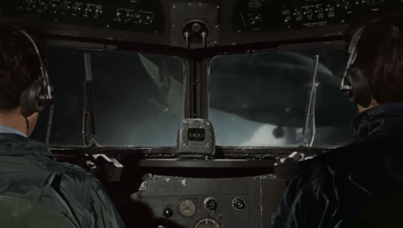 File:Earth vs cockpit.jpg