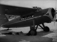 Face Behind the Mask, The (1941)plane13.jpg