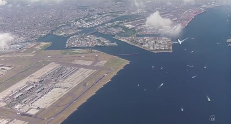 File:HappyFlight08 06-Haneda.jpg