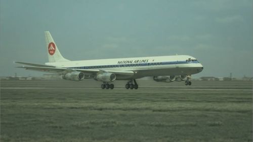 Shizumanu Taiyo DC-8 5.jpg